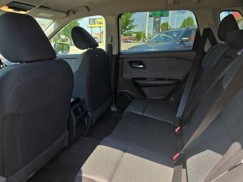 Used 2023 Nissan Rogue SV AWD/4WD image 12