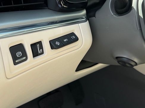 New 2026 Cadillac XT5 Premium Luxury image 8