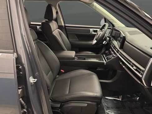 Used 2025 Hyundai Santa Fe SEL image 11