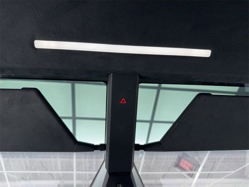 Used 2024 Tesla Cybertruck AWD Crew Cab image 30