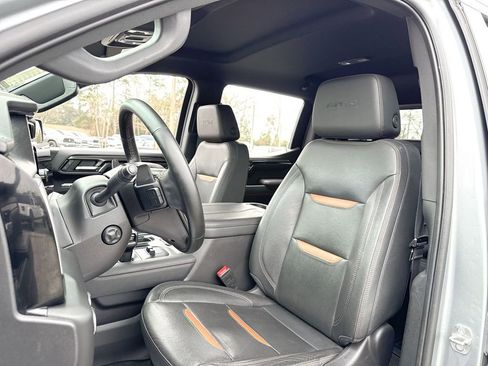 Used 2023 GMC Sierra 1500 AT4 w/ Technology Package image 9