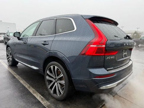 Used 2023 Volvo XC60 T8 Ultimate w/ Climate Package image 3