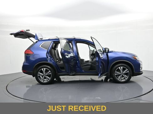 Used 2017 Nissan Rogue SL w/ SL Premium Package AWD/4WD image 21