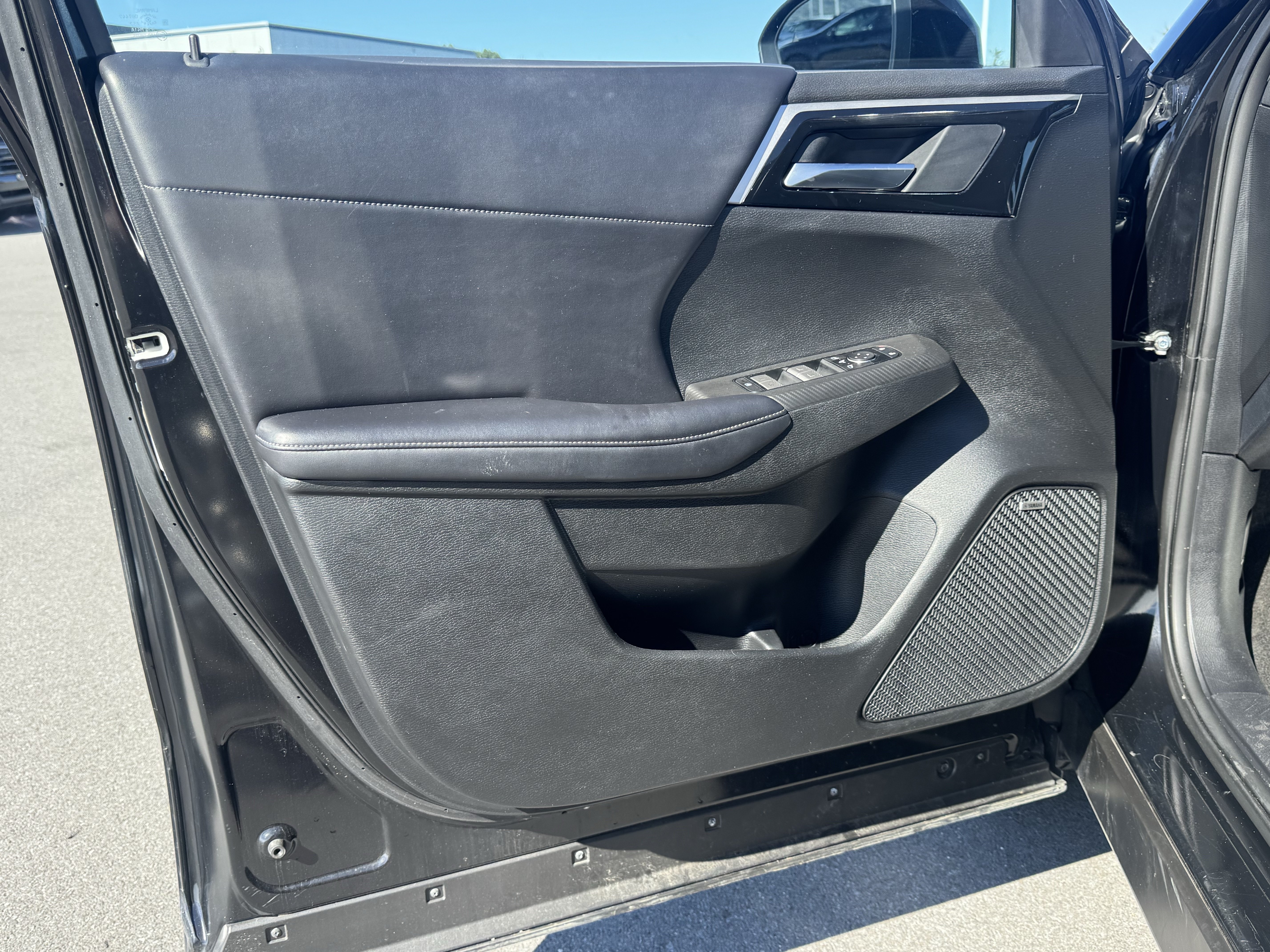 Used 2025 Mitsubishi Outlander SE AWD/4WD image 19