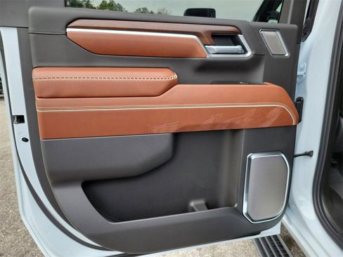 New 2026 GMC Sierra 2500 Denali Ultimate image 12