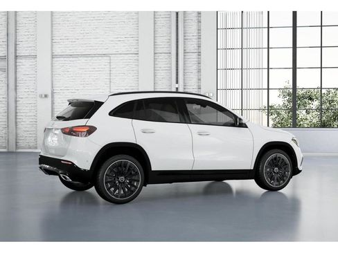New 2026 Mercedes-Benz GLA 250 4MATIC image 19