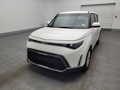 Used 2023 Kia Soul LX w/ LX Technology Package image 15