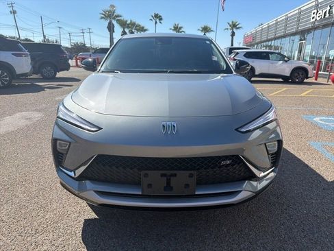 Used 2025 Buick Envista Sport Touring w/ Convenience I Package image 2