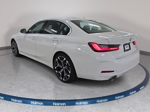 Used 2025 BMW 330i Sedan w/ Convenience Package RWD image 9
