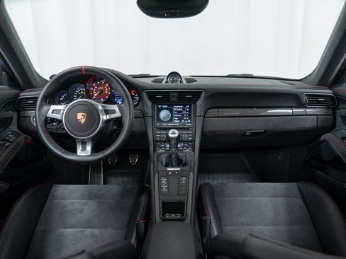 Certified 2016 Porsche 911 Carrera GTS RWD image 24