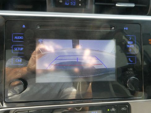 Used 2017 Toyota Corolla LE w/ Carpet Mat Package (TMS) FWD image 16