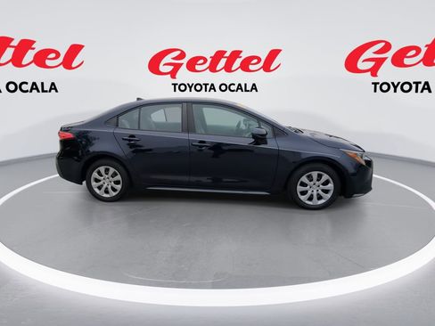 Used 2022 Toyota Corolla LE image 9