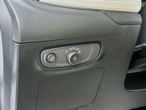 Used 2024 Buick Encore GX Sport Touring image 10