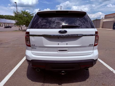 Used 2015 Ford Explorer XLT w/ Equipment Group 202B AWD/4WD image 8