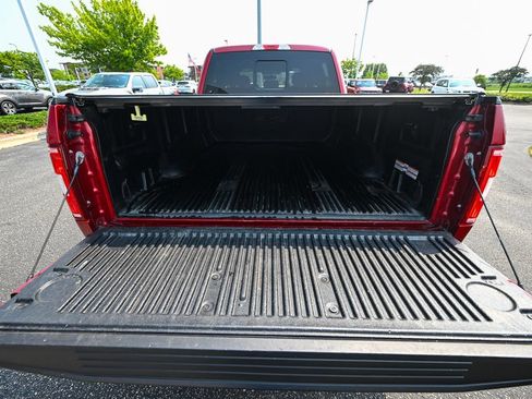 Used 2018 Ford F150 XLT w/ Equipment Group 302A Luxury AWD/4WD image 17