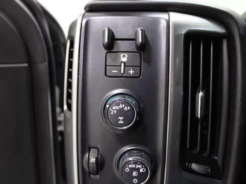 Used 2018 Chevrolet Silverado 1500 LT w/ All Star Edition image 43