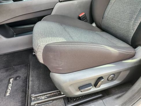 Certified 2023 Nissan Rogue SV FWD image 24
