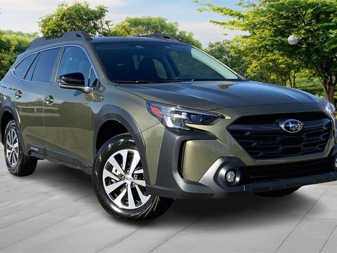 Certified 2025 Subaru Outback Premium image 3