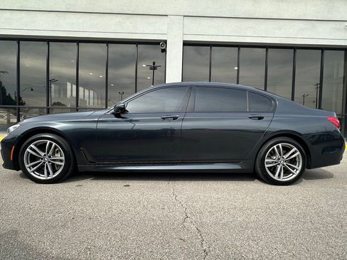 Used 2019 BMW 750i xDrive w/ Executive Package image 6
