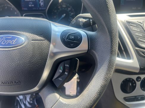 Used 2013 Ford Focus SE FWD image 17