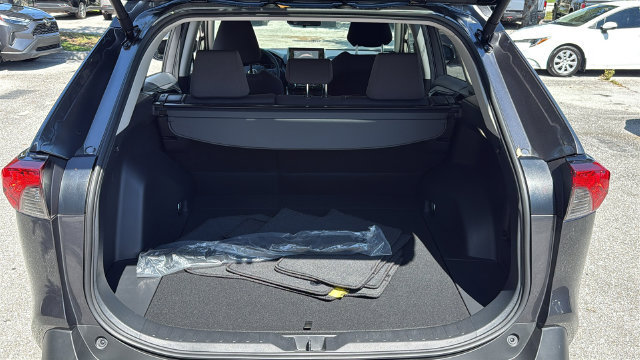Used 2025 Toyota RAV4 XLE w/ Convenience Package AWD/4WD image 9