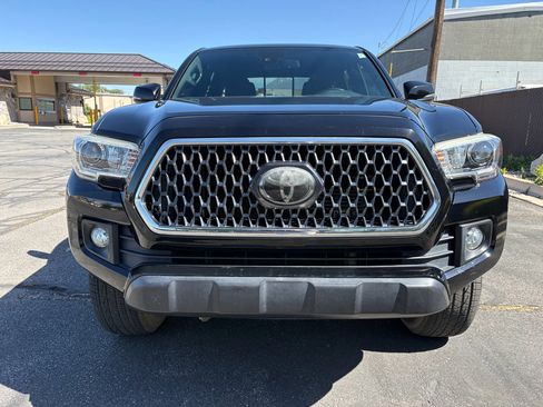 Used 2019 Toyota Tacoma TRD Off-Road AWD/4WD image 9