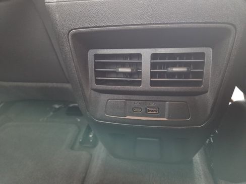 Used 2024 GMC Canyon AT4 w/ AT4 Premium Package image 27