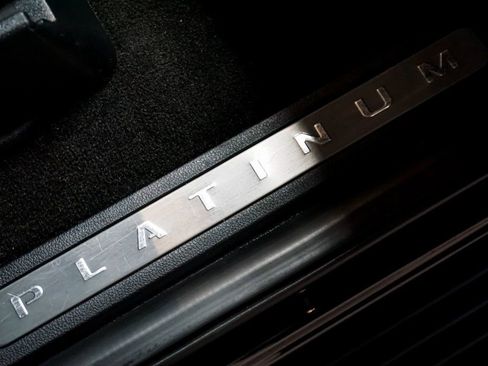 Used 2019 Ford Expedition Platinum image 76