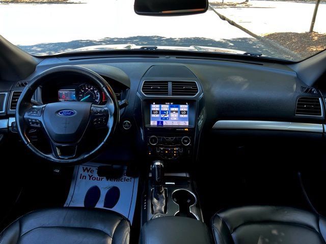 Used 2019 Ford Explorer XLT w/ Equipment Group 202A AWD/4WD image 36