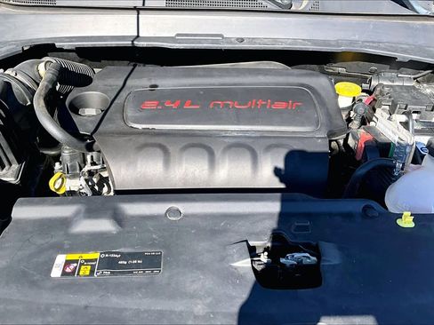 Used 2018 Jeep Compass Latitude w/ Popular Equipment Group image 32