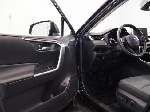 Certified 2023 Toyota RAV4 XLE FWD image 9