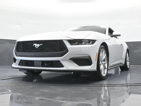 Used 2024 Ford Mustang Coupe RWD image 44