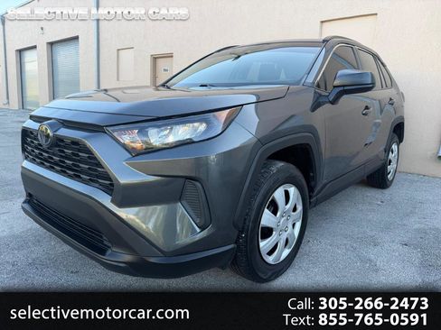 Used 2021 Toyota RAV4 LE FWD image 1