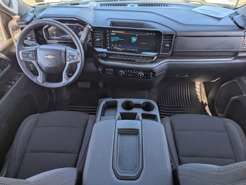 Used 2025 Chevrolet Silverado 2500 LT w/ Convenience Package image 14