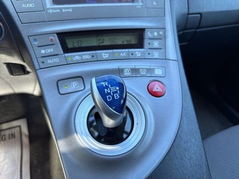 Used 2014 Toyota Prius Three FWD image 18