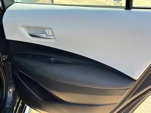 Used 2024 Toyota Corolla SE image 16