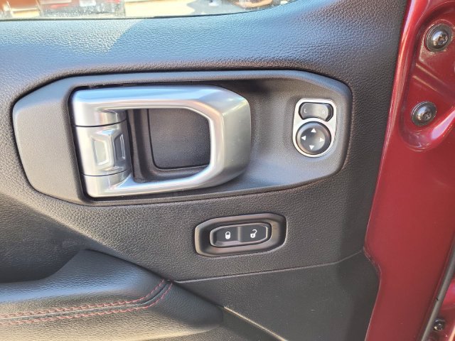 Used 2021 Jeep Gladiator Rubicon AWD/4WD image 10
