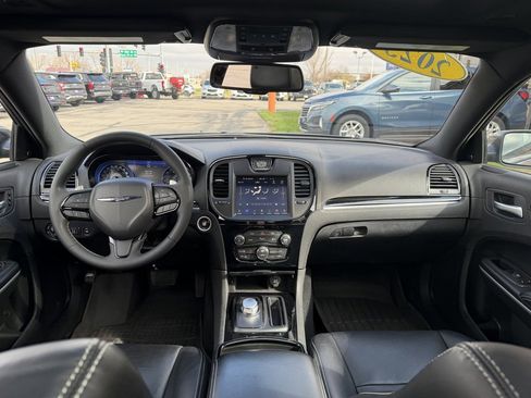 Used 2023 Chrysler 300 S w/ Comfort Group RWD image 13