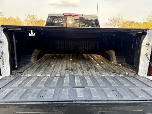 Used 2025 GMC Sierra 2500 Denali Ultimate image 17