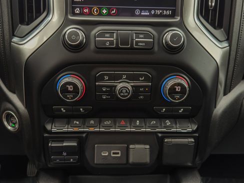 Used 2020 Chevrolet Silverado 1500 LT Trail Boss AWD/4WD image 38