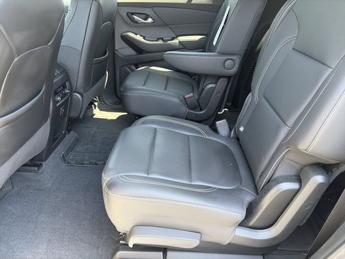 Used 2023 Chevrolet Traverse LT w/ LPO, Floor Liner Package AWD/4WD image 27