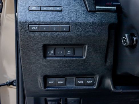 Used 2025 Lexus GX 550 AWD/4WD image 22