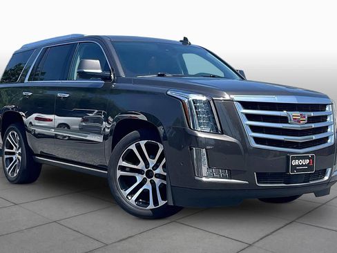 Used 2020 Cadillac Escalade Premium Luxury AWD/4WD image 2