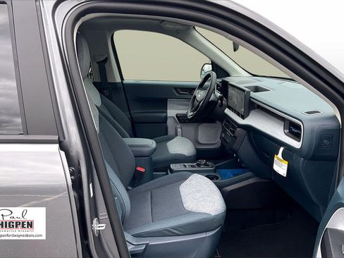 New 2026 Ford Maverick XLT image 8