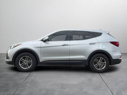Used 2018 Hyundai Santa Fe Sport FWD image 2