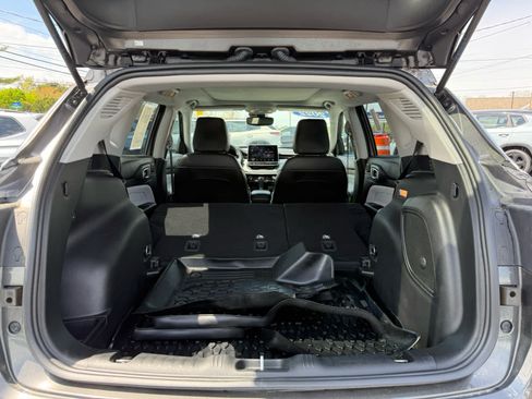 Used 2022 Jeep Compass Latitude w/ Sun and Sound Group AWD/4WD image 14