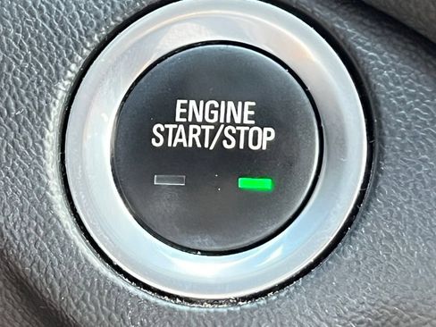 Used 2021 Chevrolet Equinox LT AWD/4WD image 28