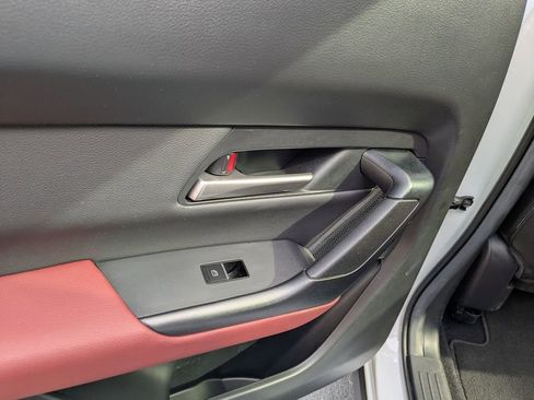 Used 2025 MAZDA CX-50 AWD 2.5 Hybrid w/ Premium Pkg image 30