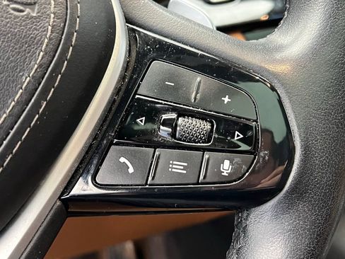 Certified 2023 BMW 530i xDrive w/ Executive Package image 17