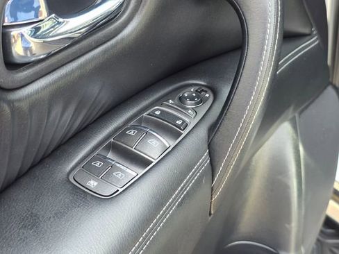 Used 2020 Nissan Armada Platinum w/ Interior Lighting Package image 20